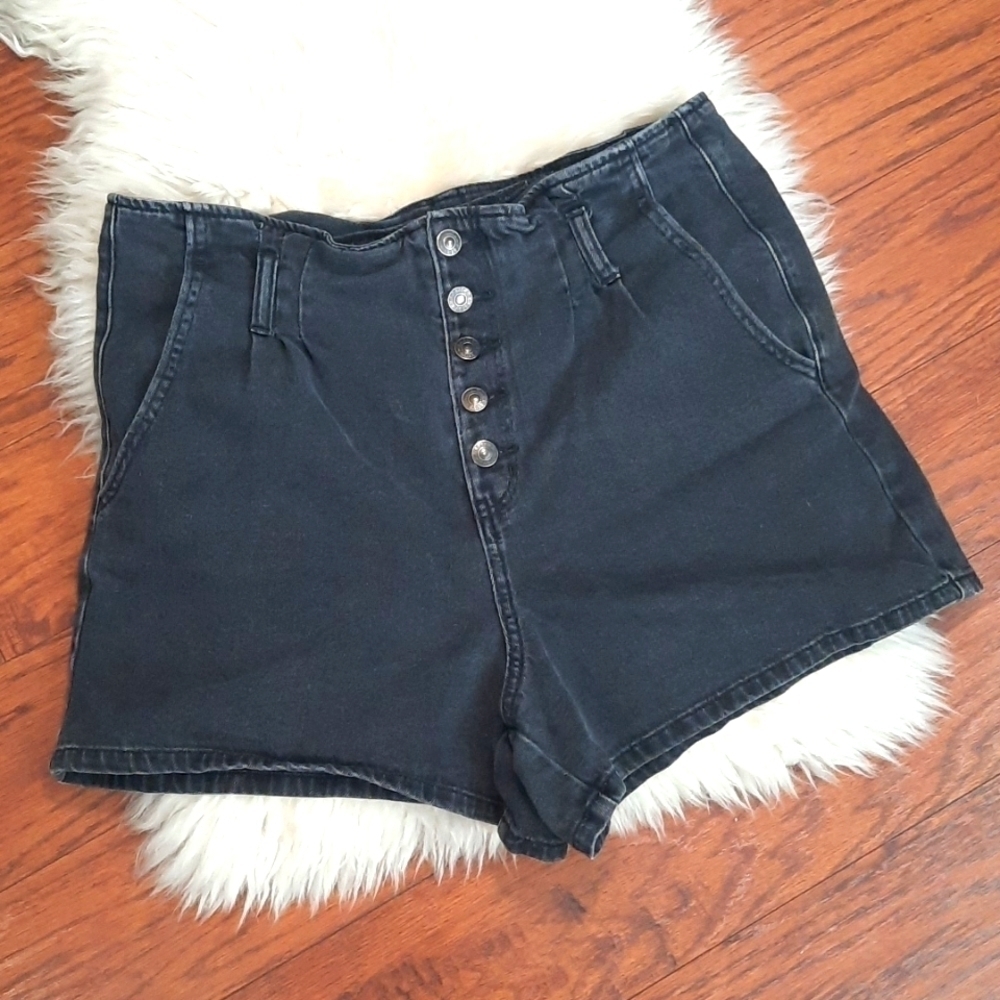 American Eagle Highwaisted Button Fly Black Jean Shorts